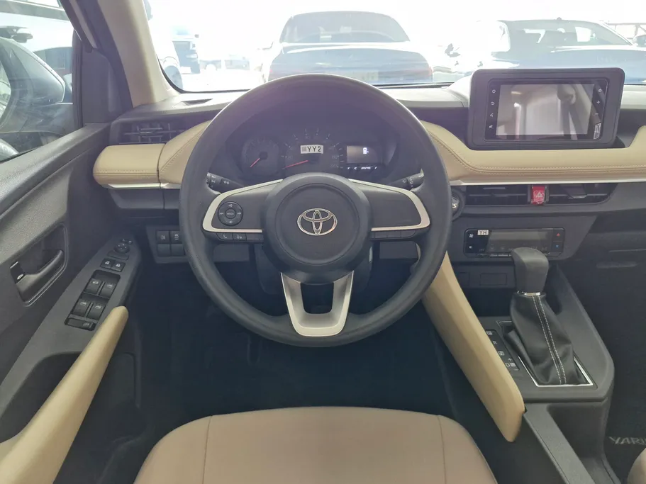 2023 Toyota Yaris  Y 