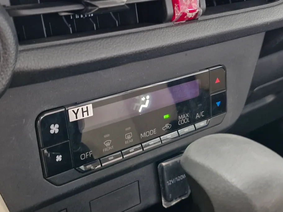 2023 Toyota Yaris  Y 