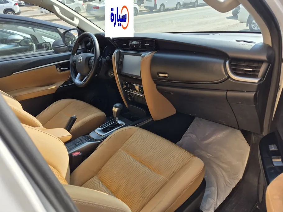 2023 Toyota Fortuner VX 