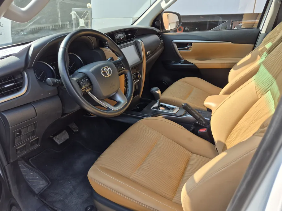 2023 Toyota Fortuner VX 