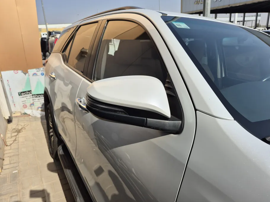 2023 Toyota Fortuner VX 