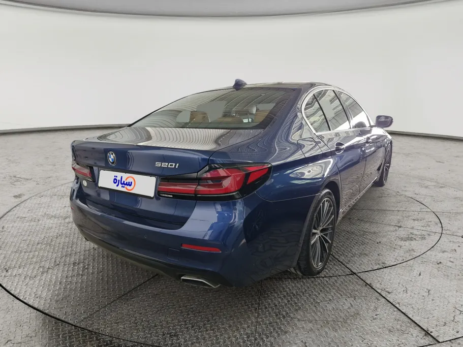 2023 BMW 5 Series 520i 