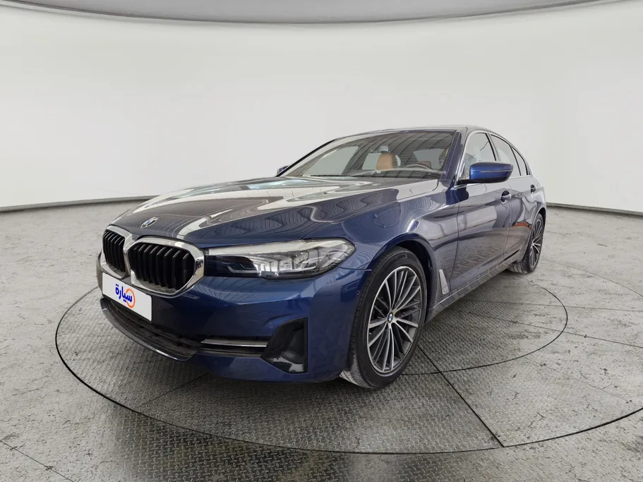 2023 BMW 5 Series 520i 