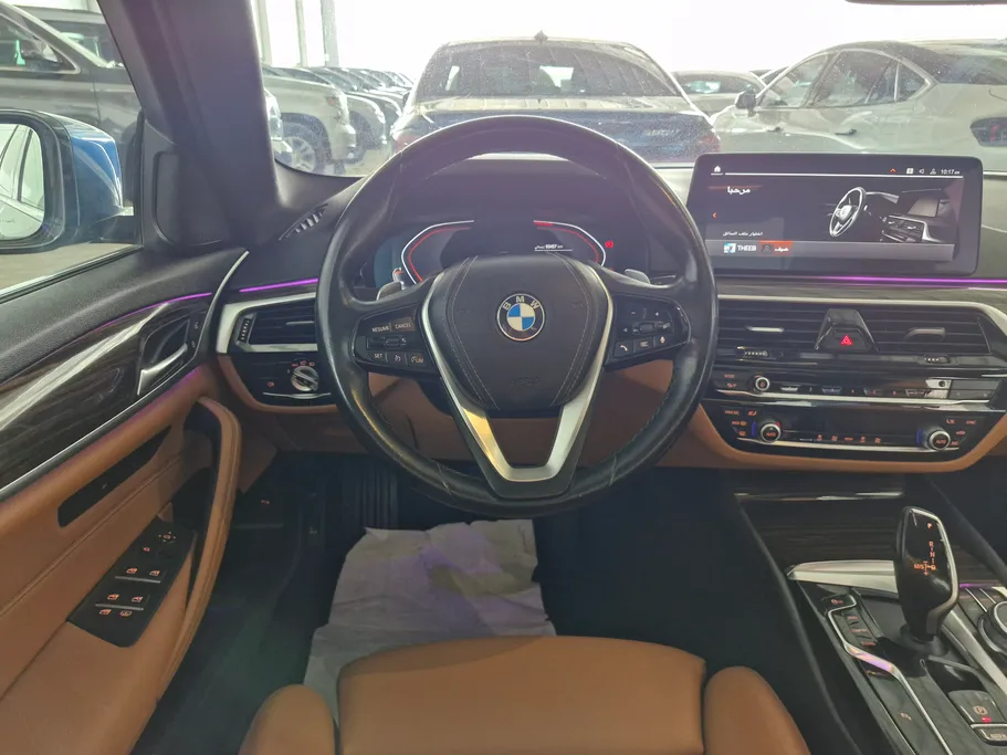 2023 BMW 5 Series 520i 