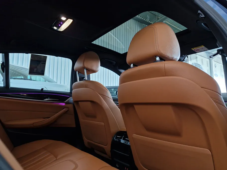 2023 BMW 5 Series 520i 