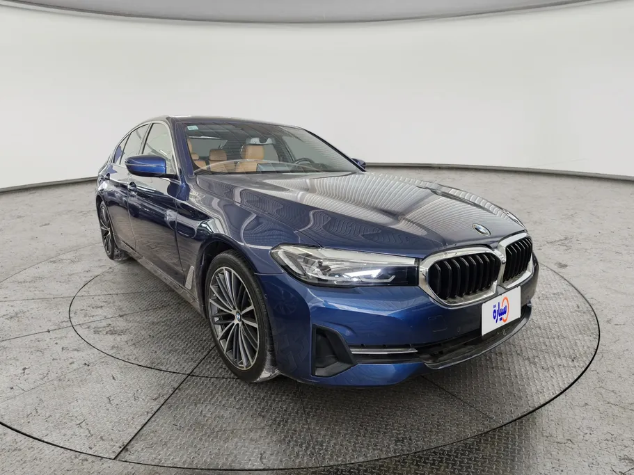 2023 BMW 5 Series 520i 