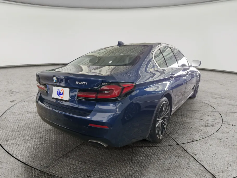 2023 BMW 5 Series 520i 