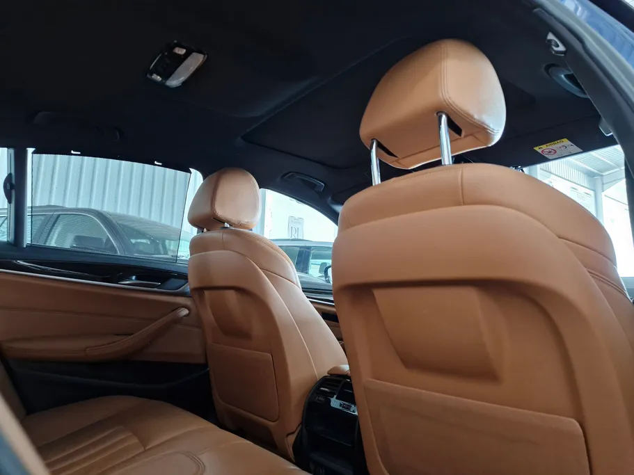 2023 BMW 5 Series 520i 