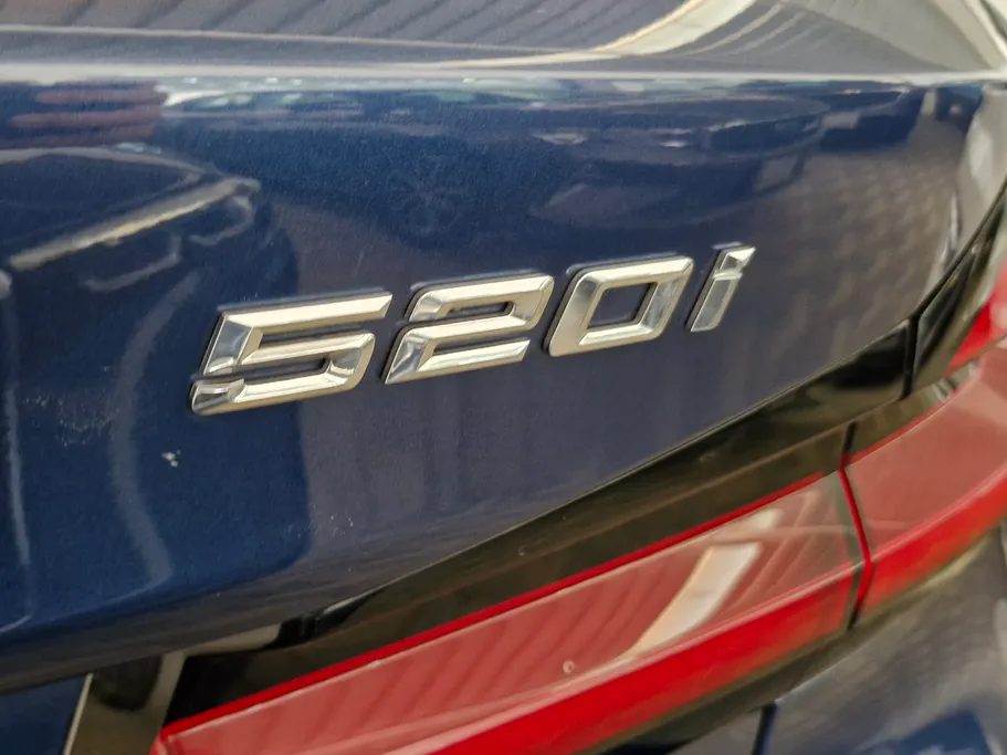 2023 BMW 5 Series 520i 