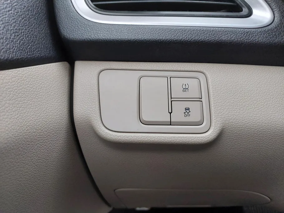 هيونداي اكسنت سمارت 2023 