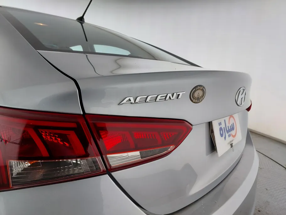 هيونداي اكسنت سمارت 2023 