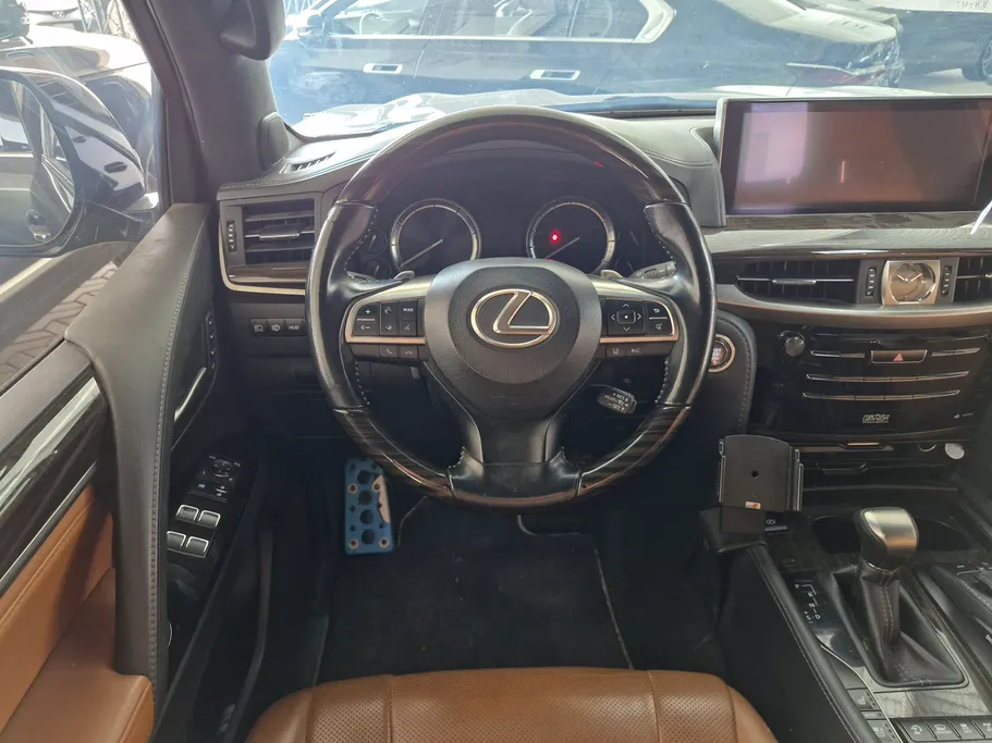 2021 Lexus LX 570 S 