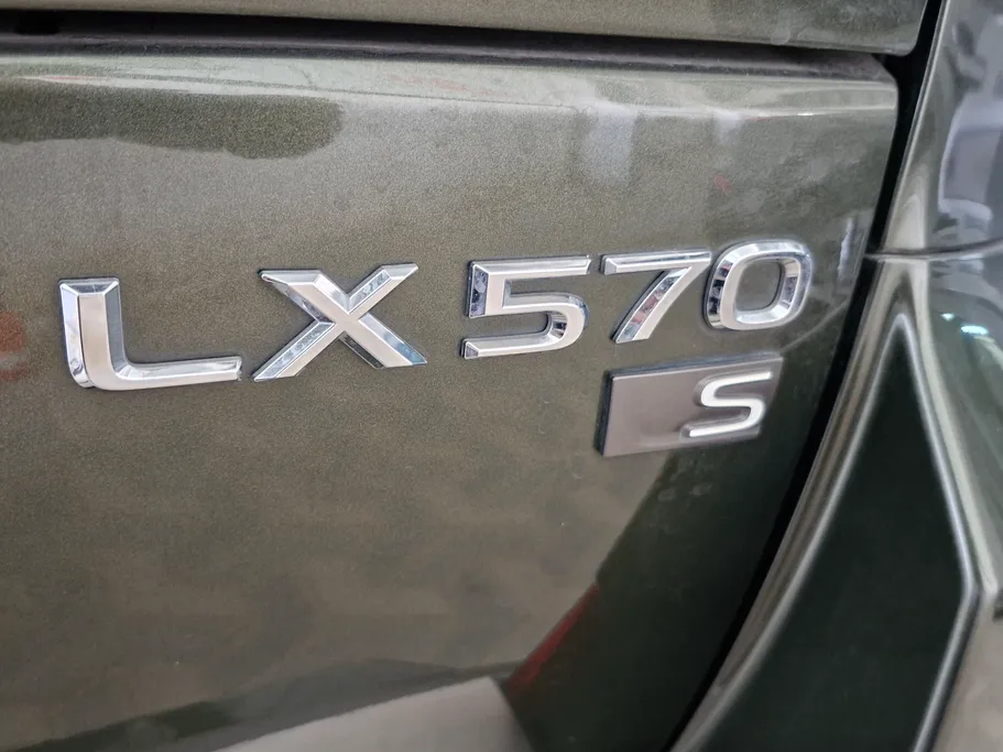 2021 Lexus LX 570 S 