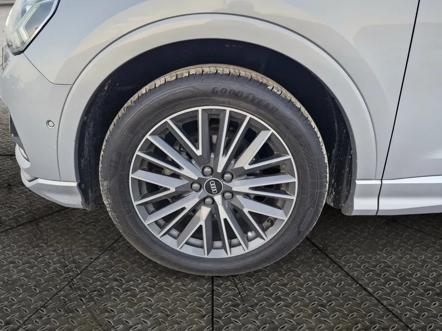 2023 Audi Q3 35 TFSl 