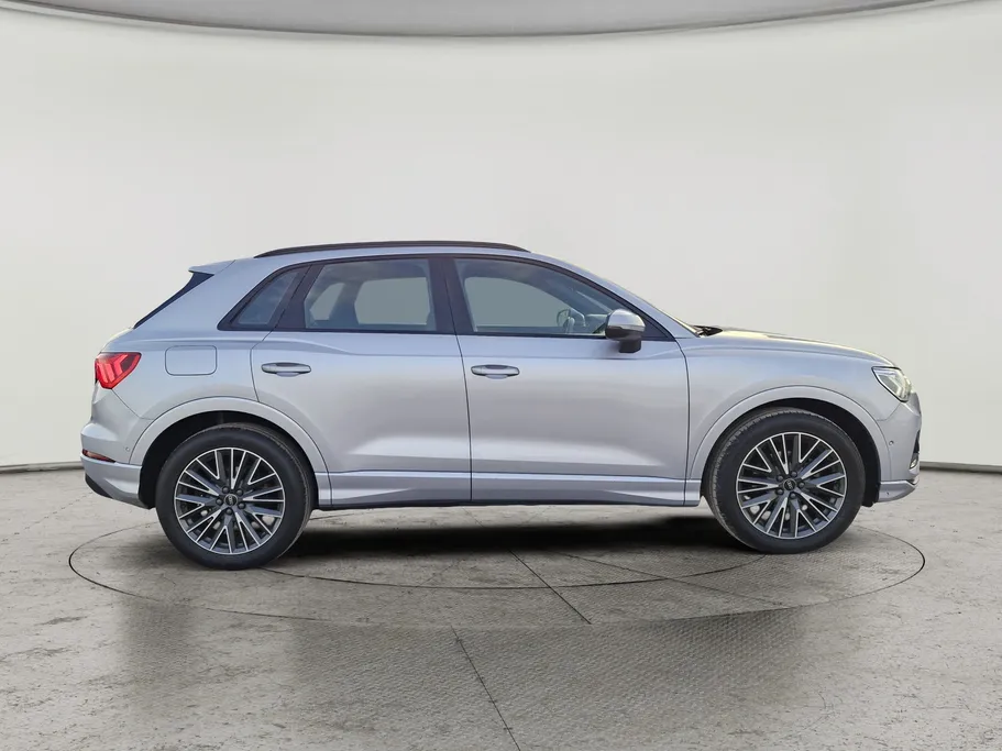 2023 Audi Q3 35 TFSl 