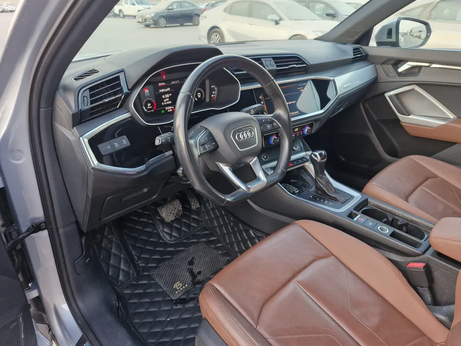 2023 Audi Q3 35 TFSl 