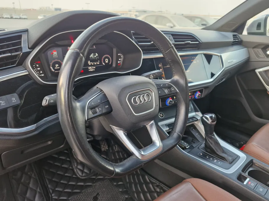 2023 Audi Q3 35 TFSl 