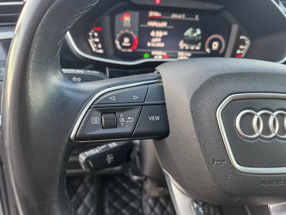 2023 Audi Q3 35 TFSl 