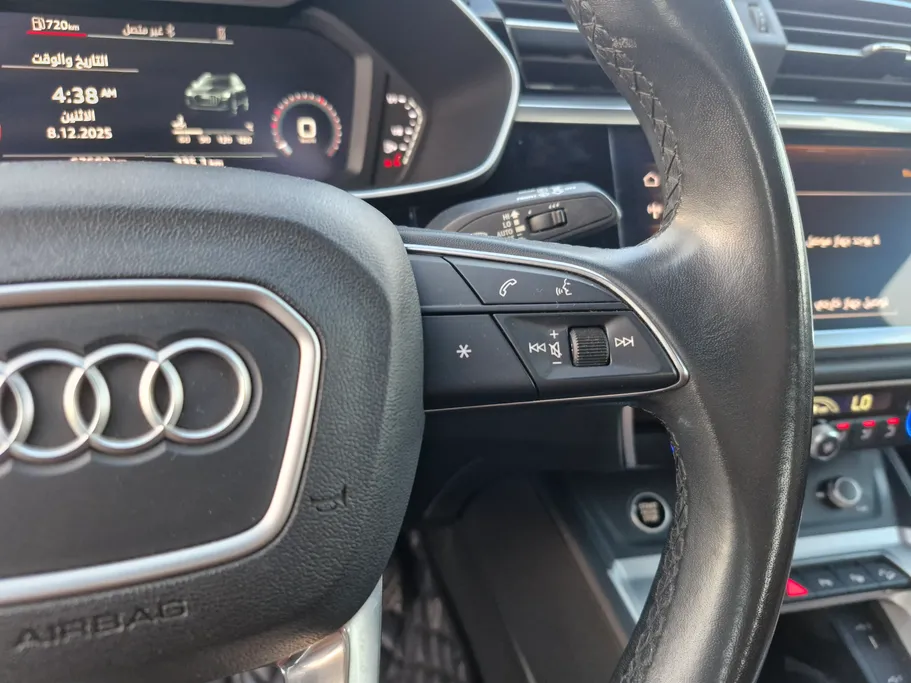 2023 Audi Q3 35 TFSl 