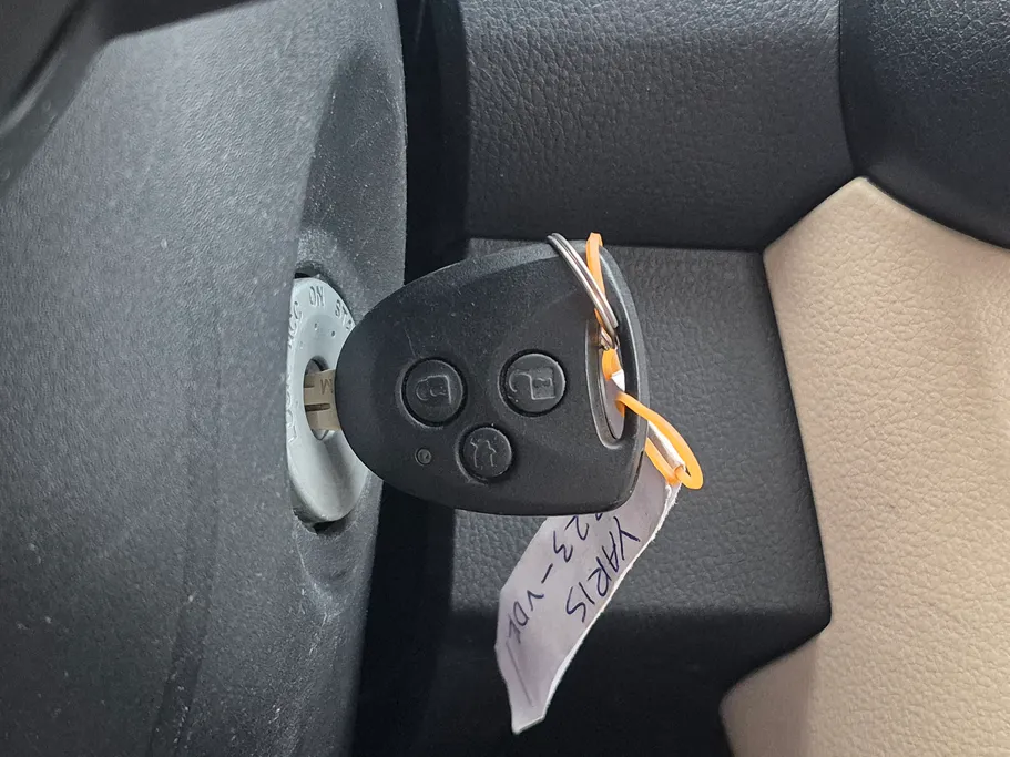 2023 Toyota Yaris  Y 