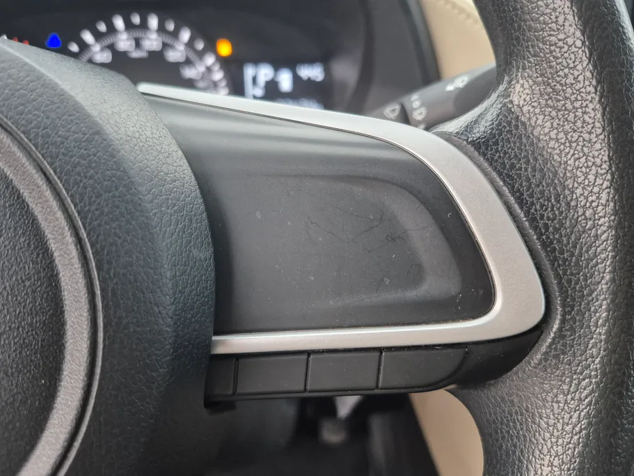 2023 Toyota Yaris  Y 