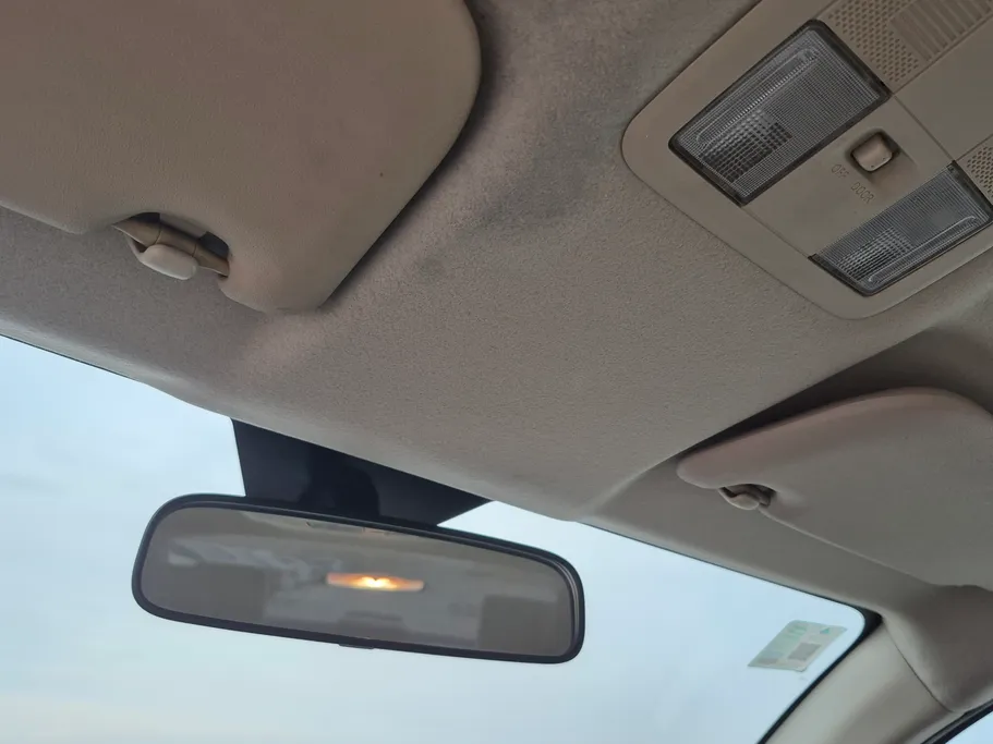 2023 Toyota Yaris  Y 