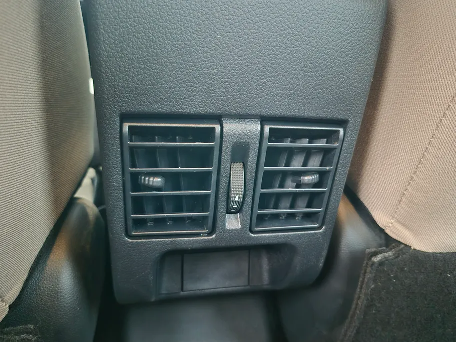 2023 Toyota Yaris  Y 