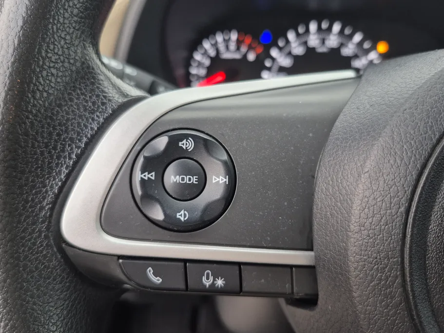 2023 Toyota Yaris  Y 