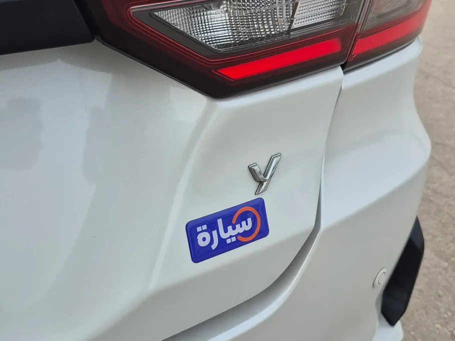 2023 Toyota Yaris  Y 