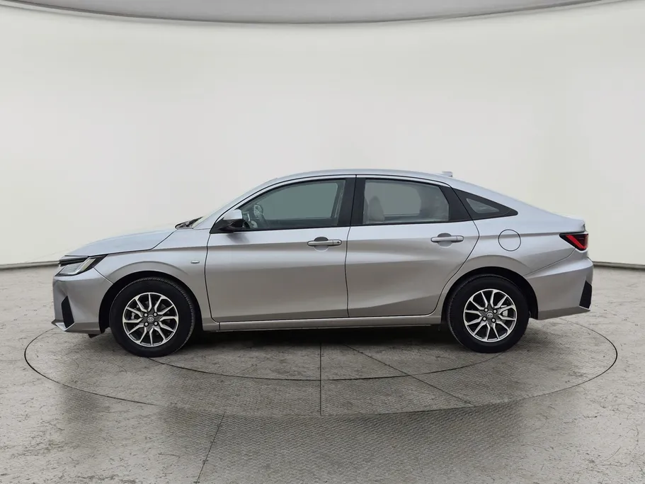 تويوتا يارس Y 2023 