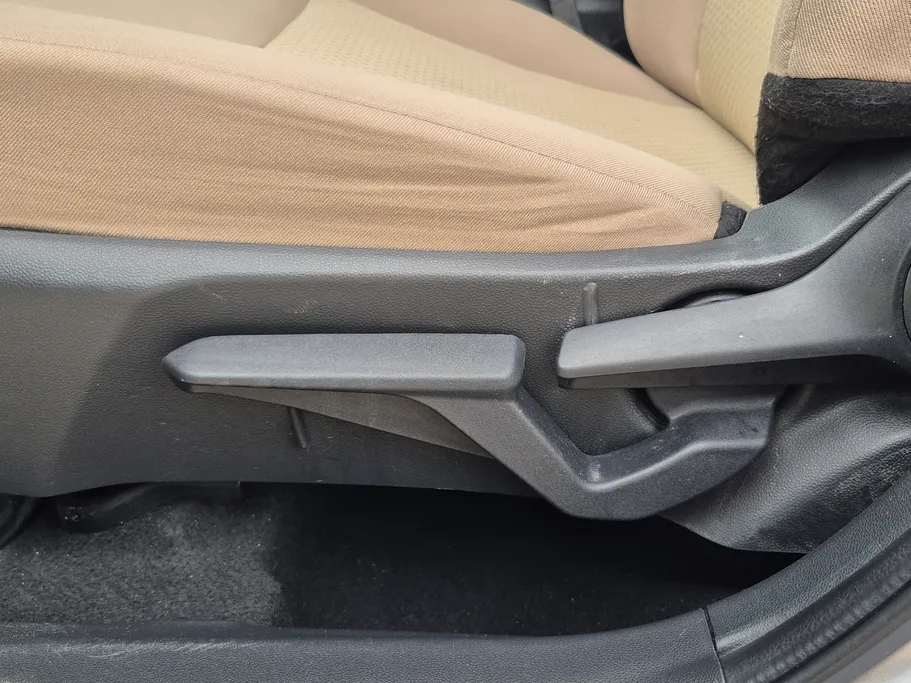 تويوتا يارس Y 2023 