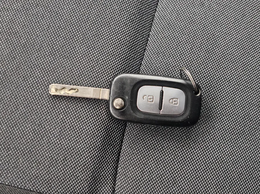 2021 Renault Master L2H2 