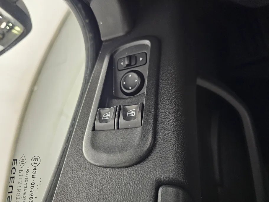 2021 Renault Master L2H2 