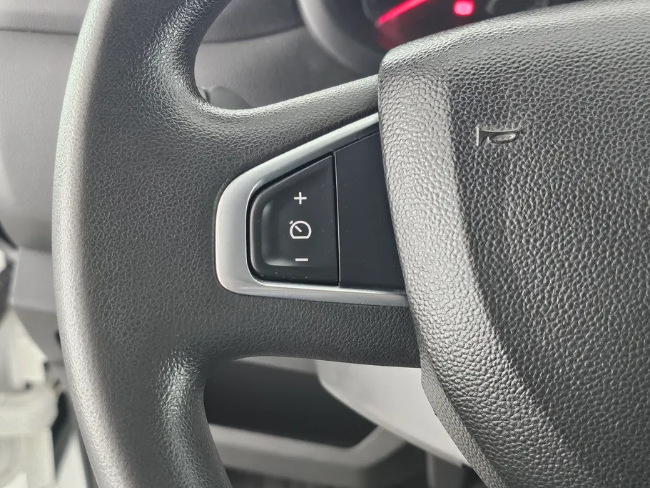 2021 Renault Master L2H2 