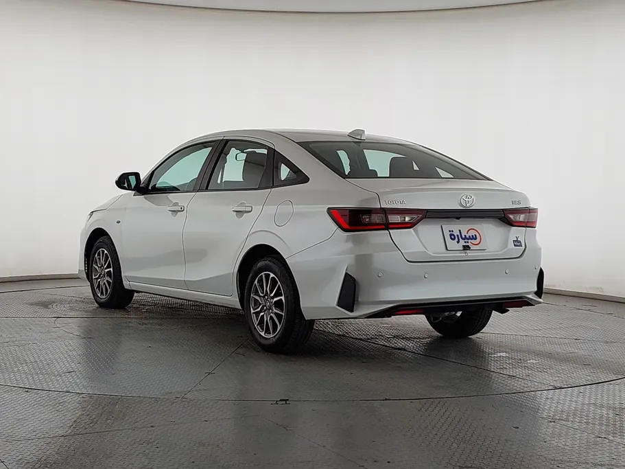 2023 Toyota Yaris  Y 