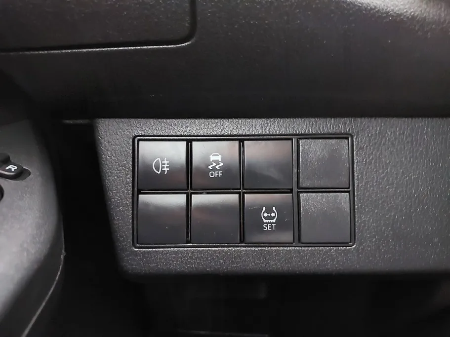 2023 Toyota Yaris  Y 