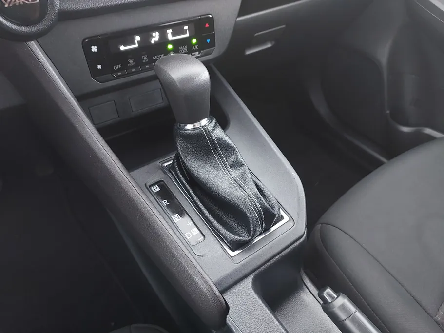 2023 Toyota Yaris  Y 