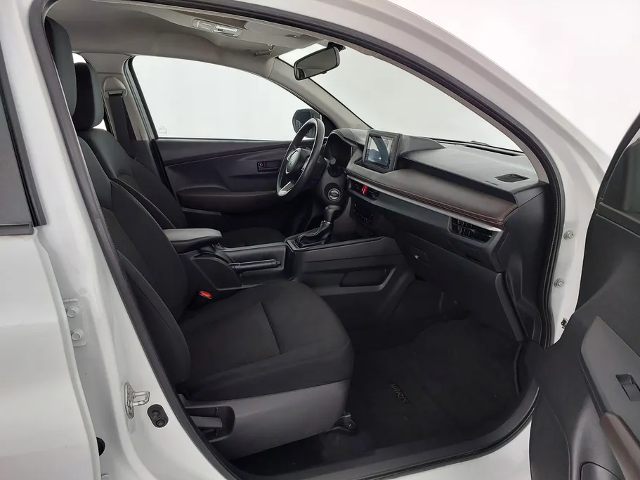 2023 Toyota Yaris  Y 