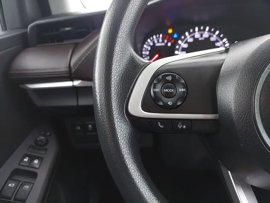 2023 Toyota Yaris  Y 