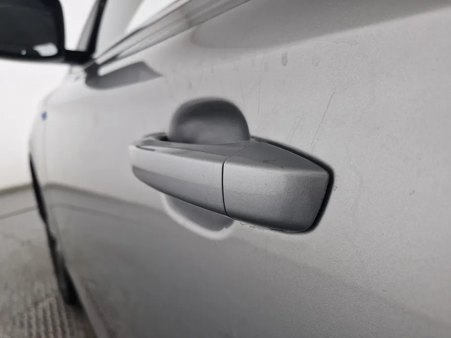 ام جي 5 COM 2023 