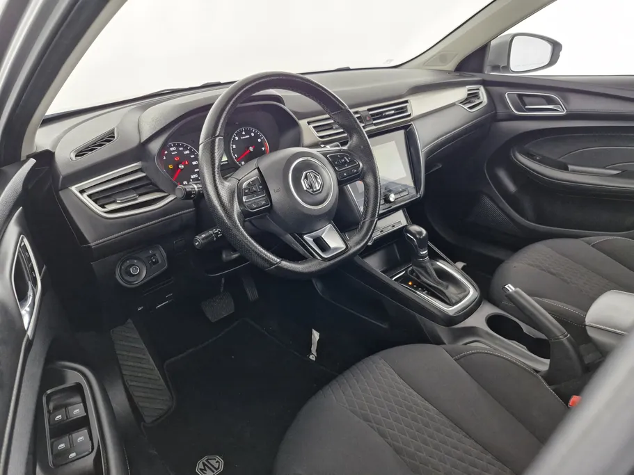 ام جي 5 COM 2023 