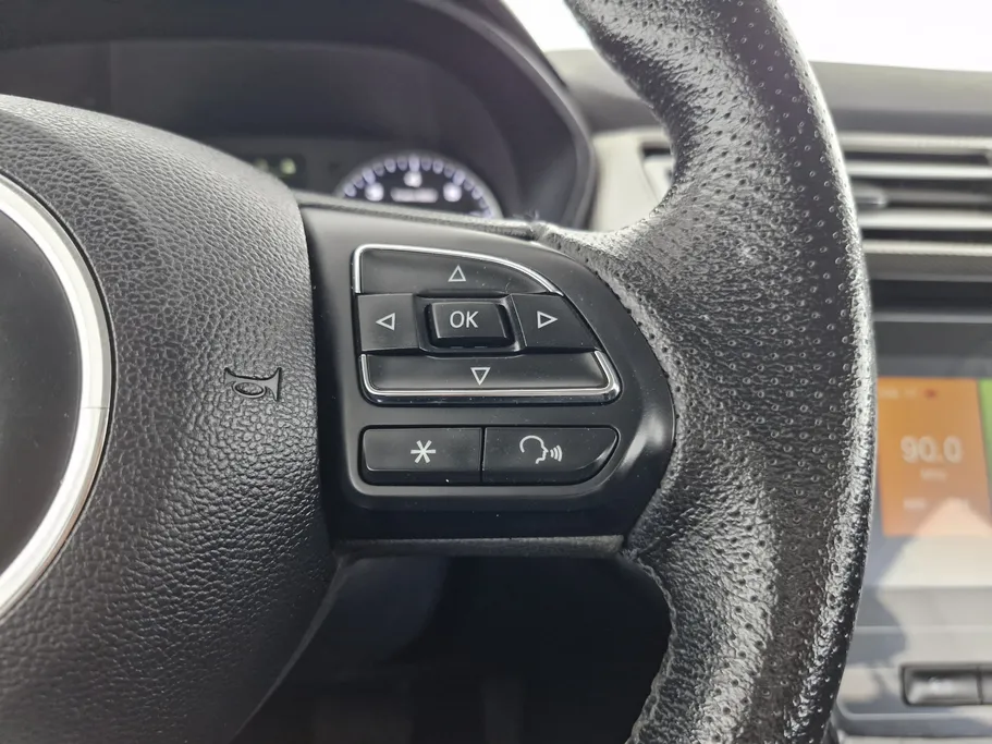 ام جي 5 COM 2023 