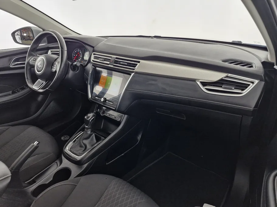 ام جي 5 COM 2023 