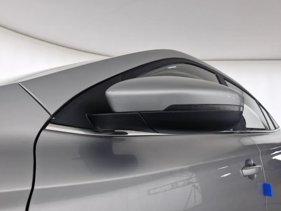 ام جي 5 COM 2023 