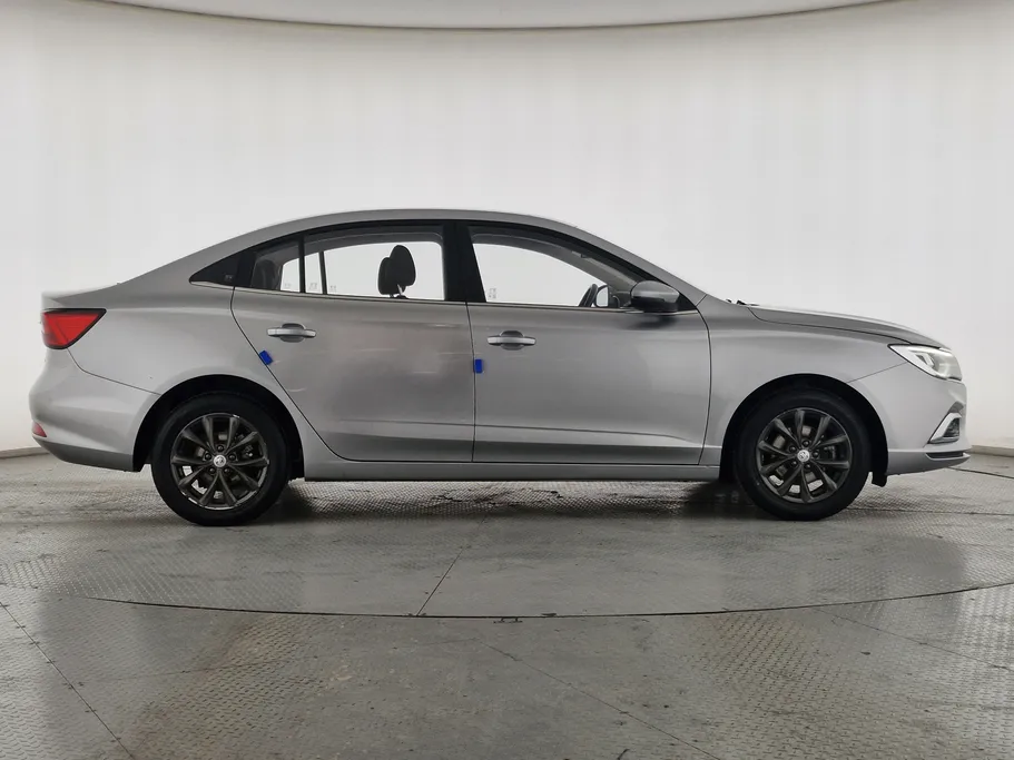 ام جي 5 COM 2023 