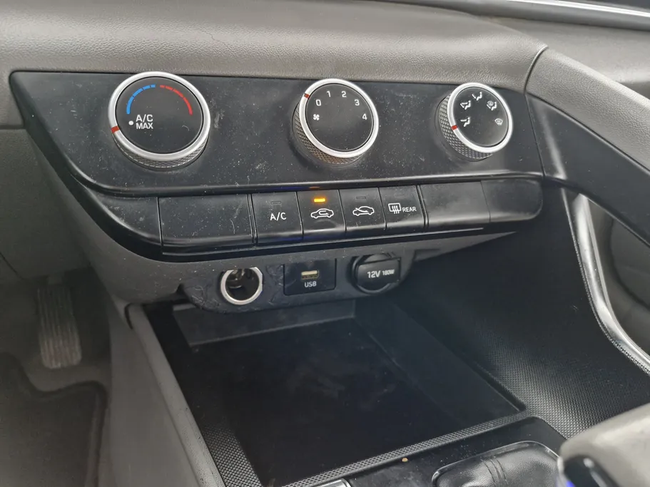 2022 Hyundai Elantra Fleet 