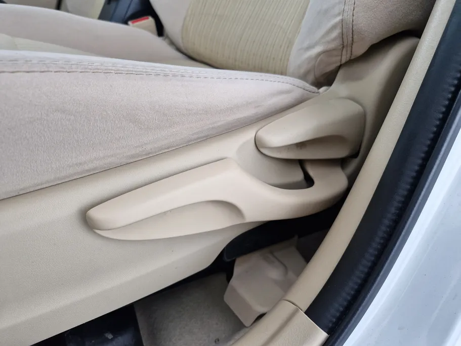 2022 Toyota Yaris  Y 