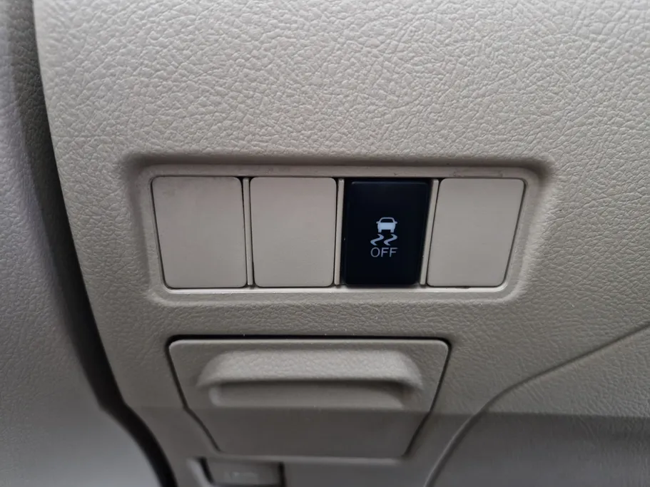 2022 Toyota Yaris  Y 