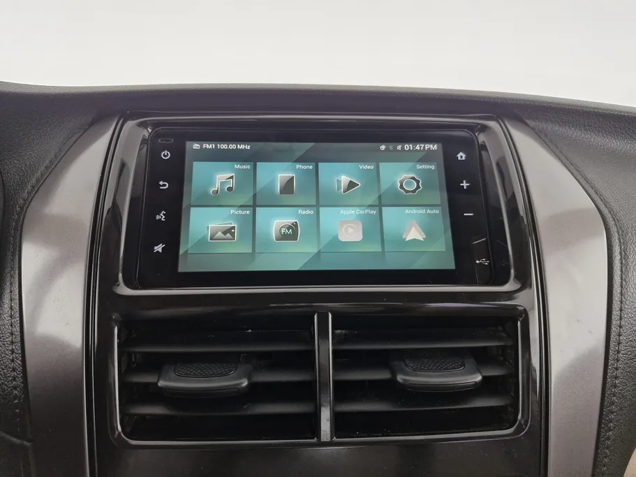 2022 Toyota Yaris  Y 