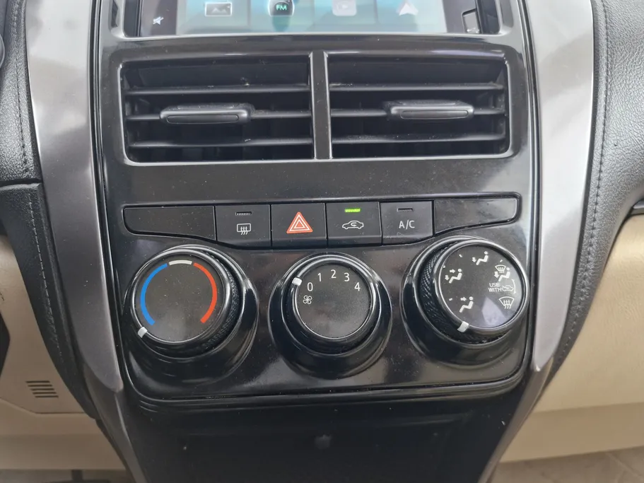 2022 Toyota Yaris  Y 